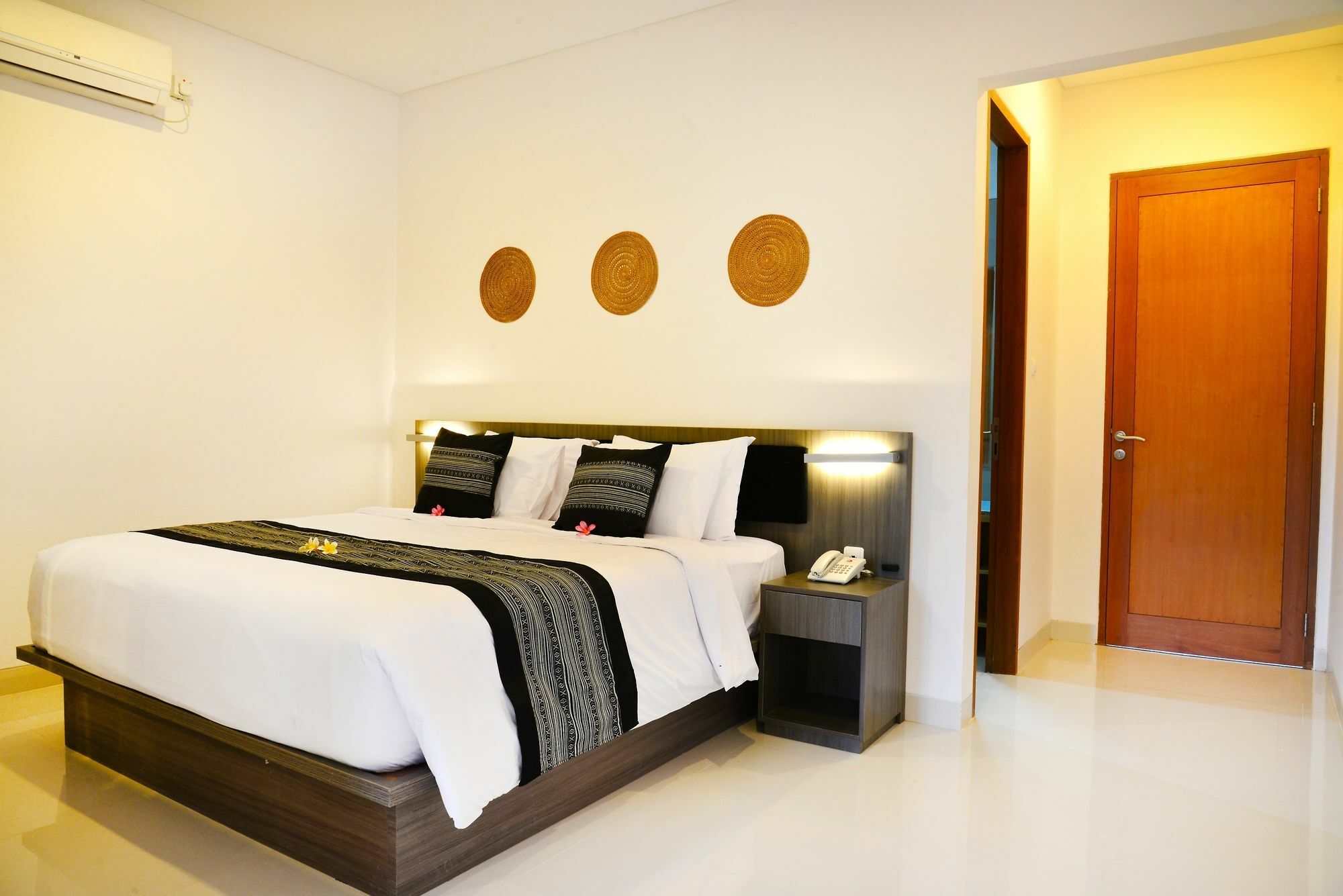 Harmony Beach Suite Seminyak Exterior foto